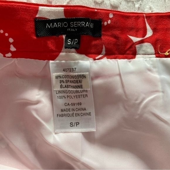 MARIO SERRANI RED AND WHITE FLORAL PLEATED SKIRT- Size Small - Picture 5 of 8